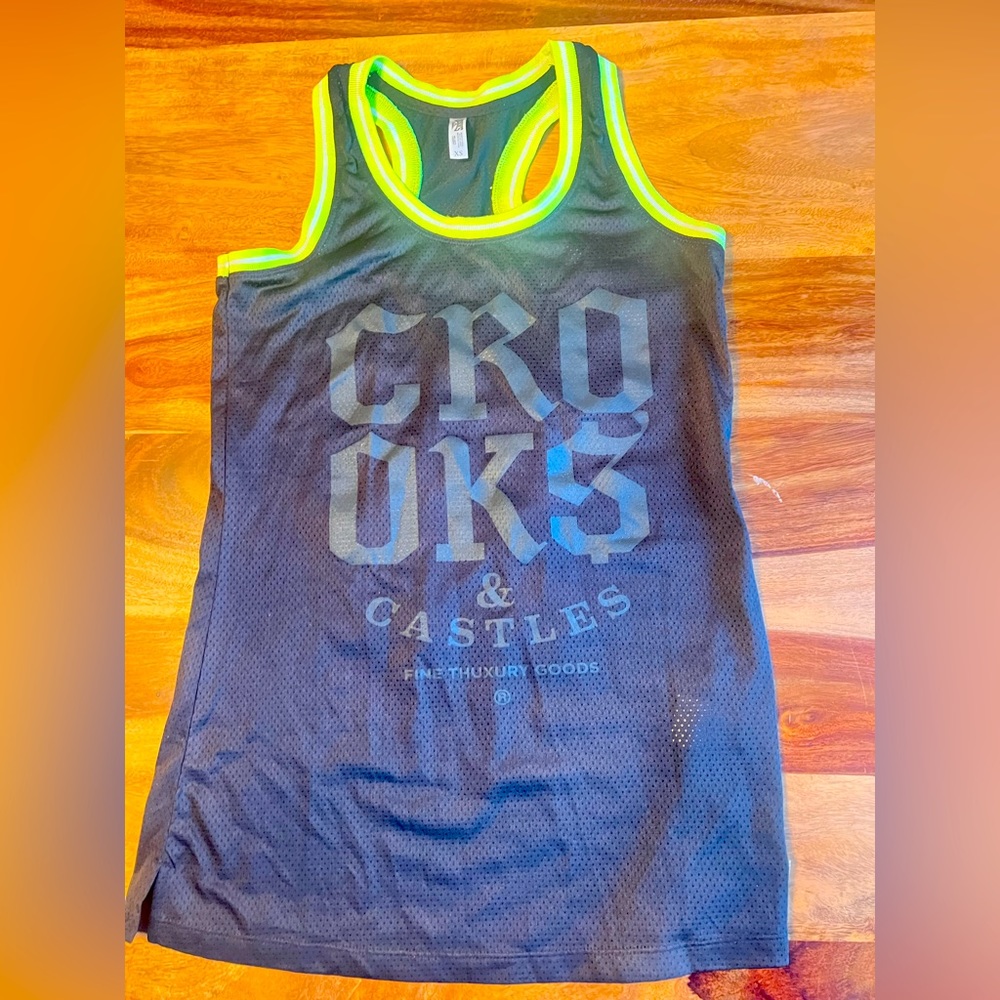 Crooks & castles tank top